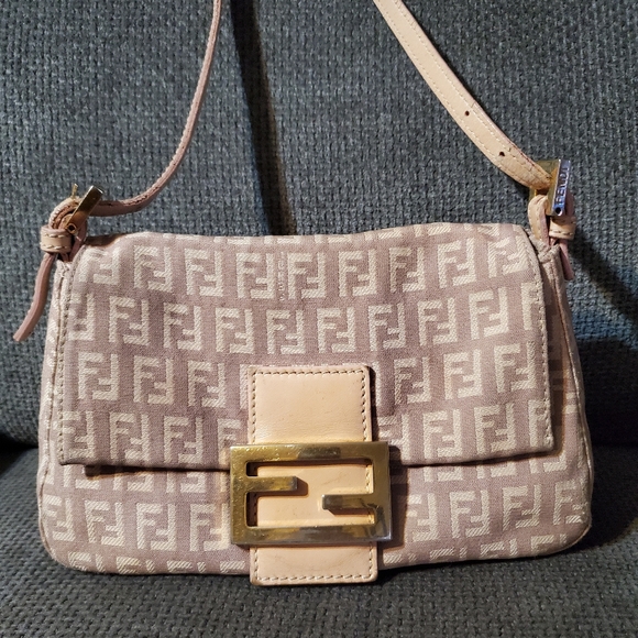 Fendi Baguette Cloth Mini bag, dusty pink - Picture 2 of 14
